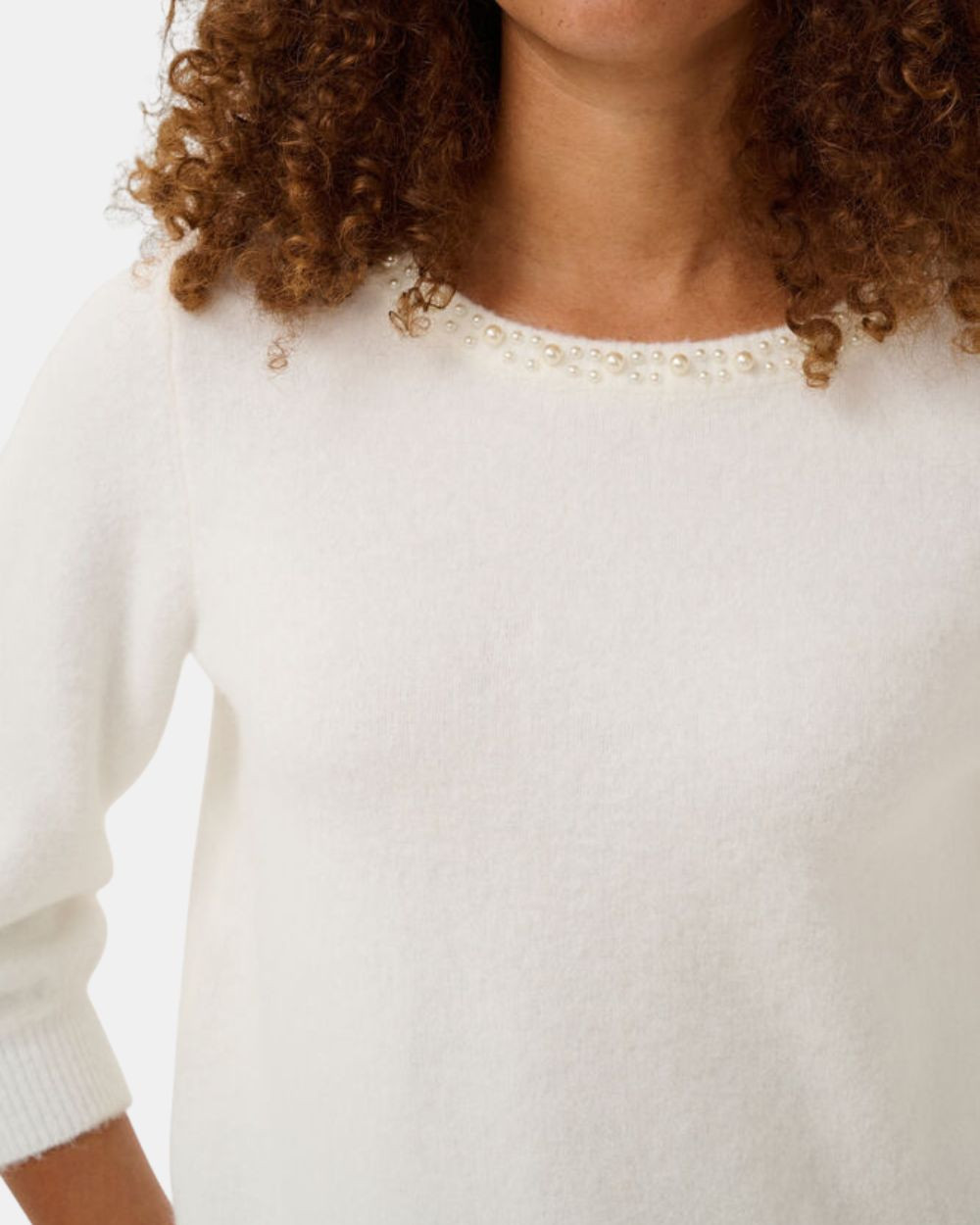Pull perles sur le col chalk