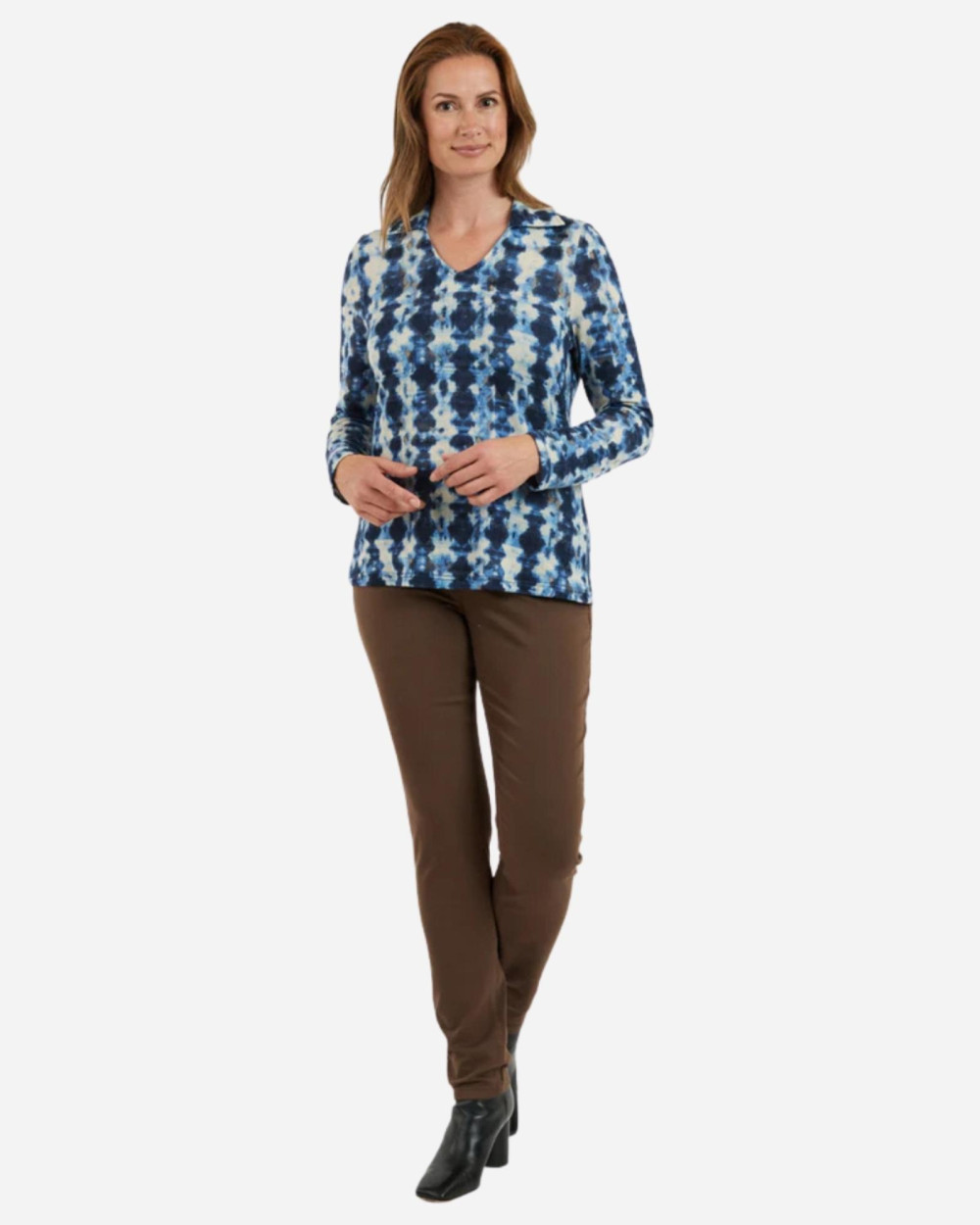 Blouse col v bleu à motifs bijou blue
