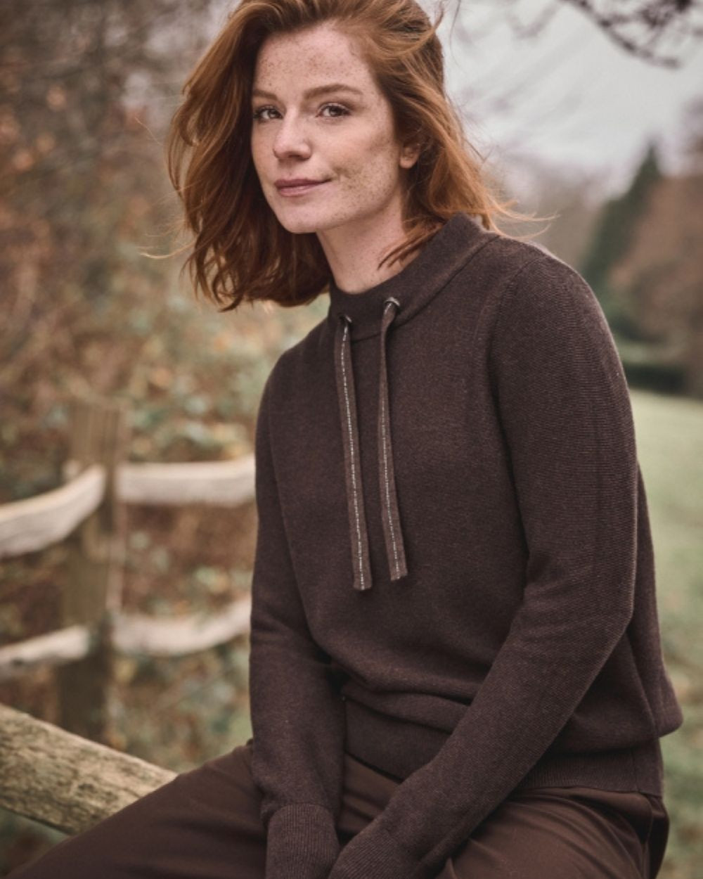Pull avec lien à nouer brown